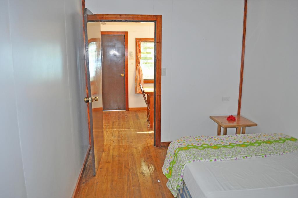 Ratu Kini Backpackers&Dive Resort Mana Island Zimmer foto