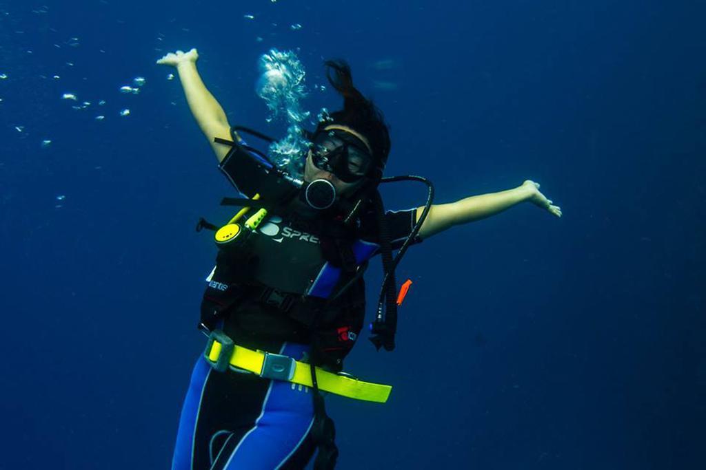 Ratu Kini Backpackers&Dive Resort Mana Island Exterior foto