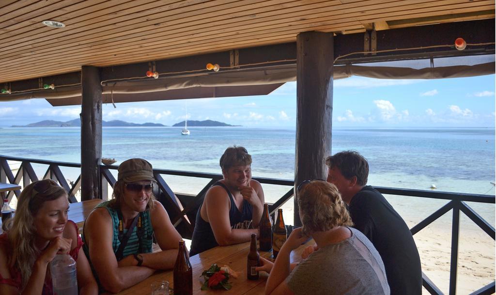 Ratu Kini Backpackers&Dive Resort Mana Island Exterior foto