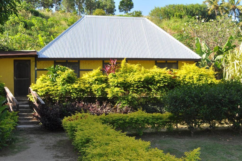 Ratu Kini Backpackers&Dive Resort Mana Island Zimmer foto