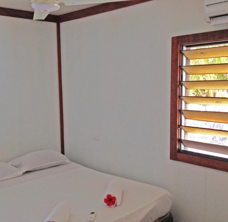 Ratu Kini Backpackers&Dive Resort Mana Island Zimmer foto