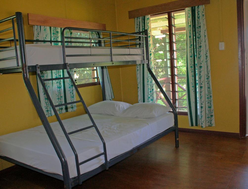 Ratu Kini Backpackers&Dive Resort Mana Island Zimmer foto