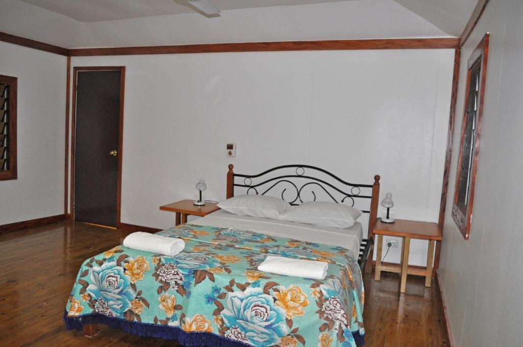Ratu Kini Backpackers&Dive Resort Mana Island Exterior foto