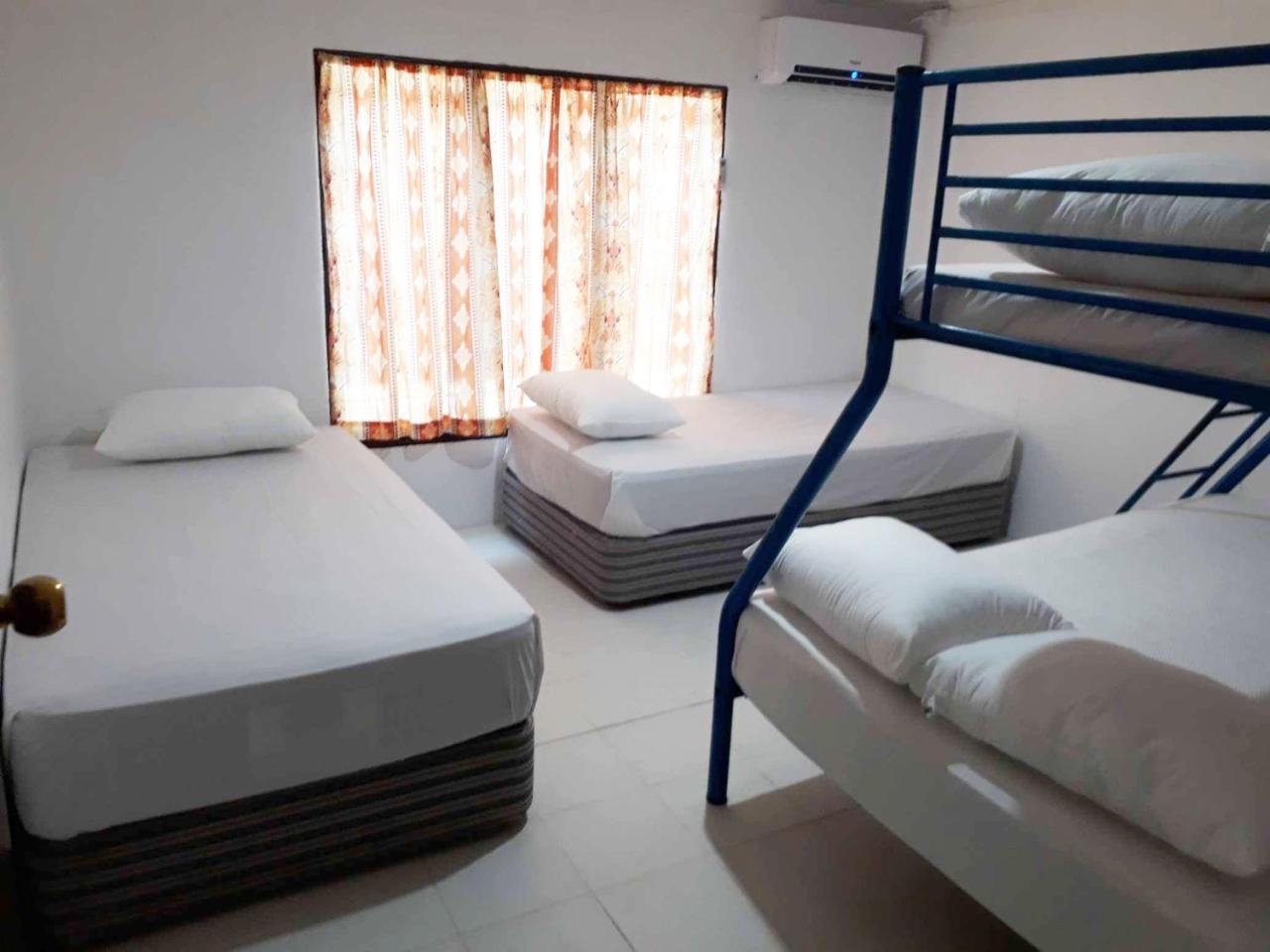 Ratu Kini Backpackers&Dive Resort Mana Island Exterior foto