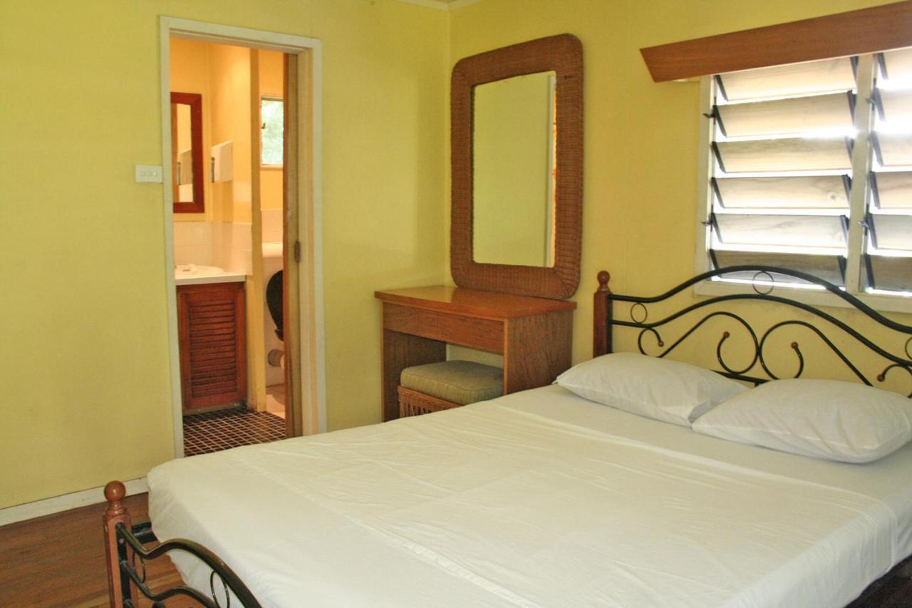 Ratu Kini Backpackers&Dive Resort Mana Island Zimmer foto